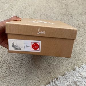 Christian Louboutin Nude Pumps